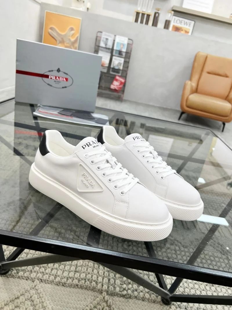 Prada Low Shoes Comfortable 33832