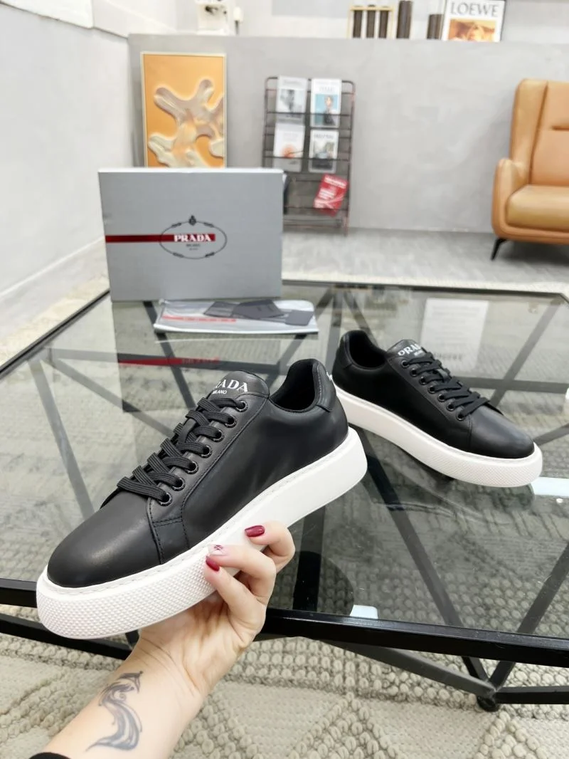 UrbanChic Prada Low Shoes 33833