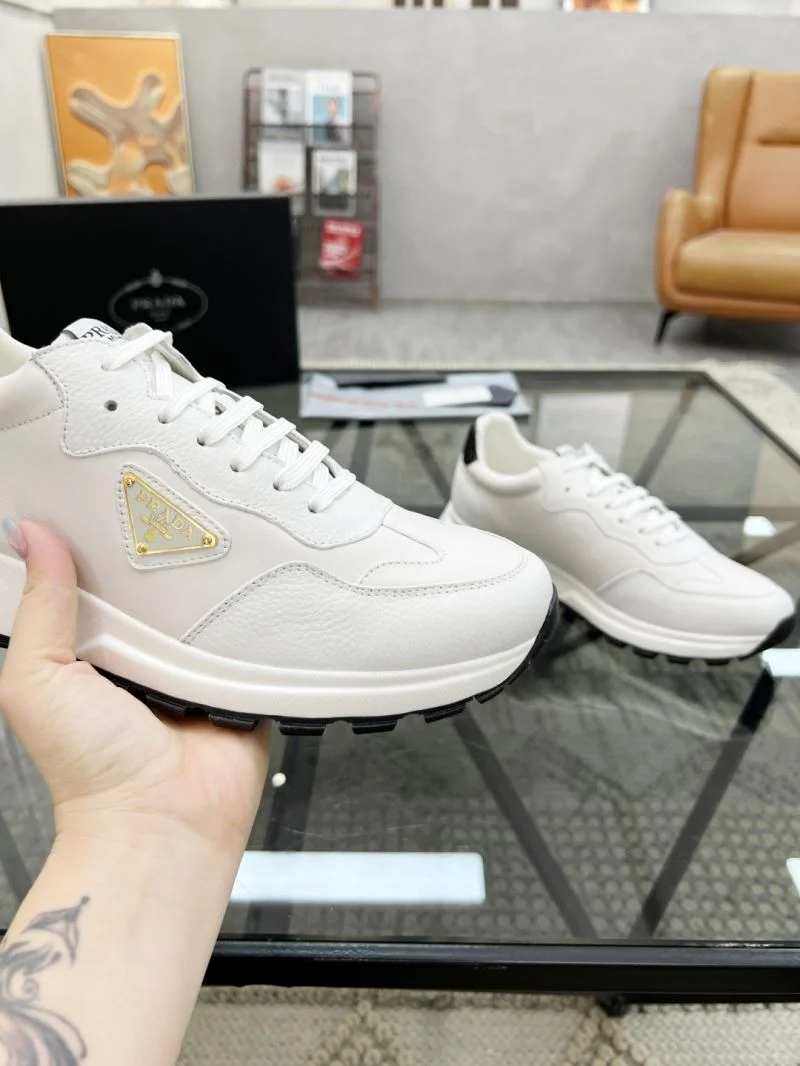 Functional Prada Low Shoes 33830