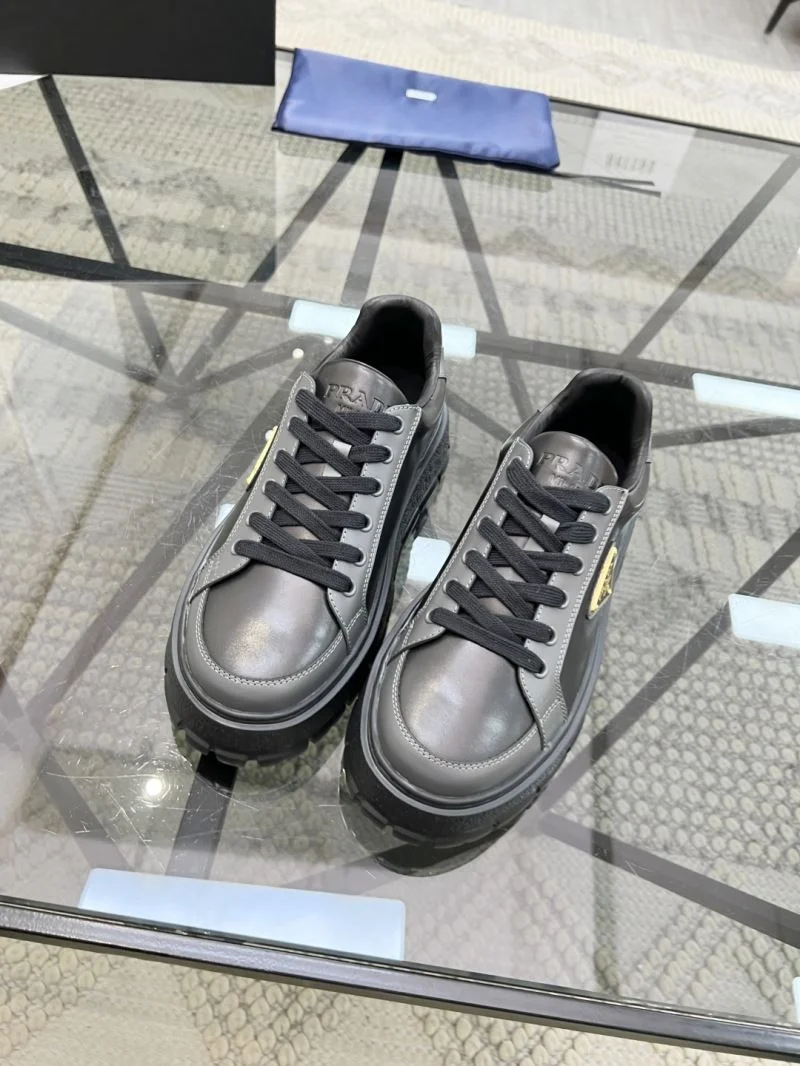 Lightweight Prada Low Shoes 33826