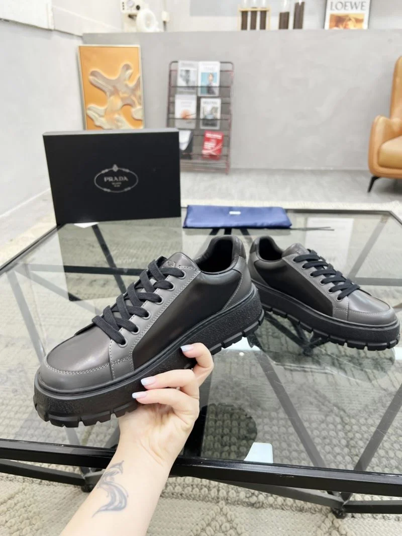 Lightweight Prada Low Shoes 33826