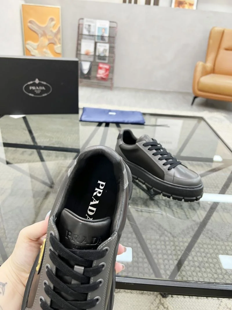 Lightweight Prada Low Shoes 33826