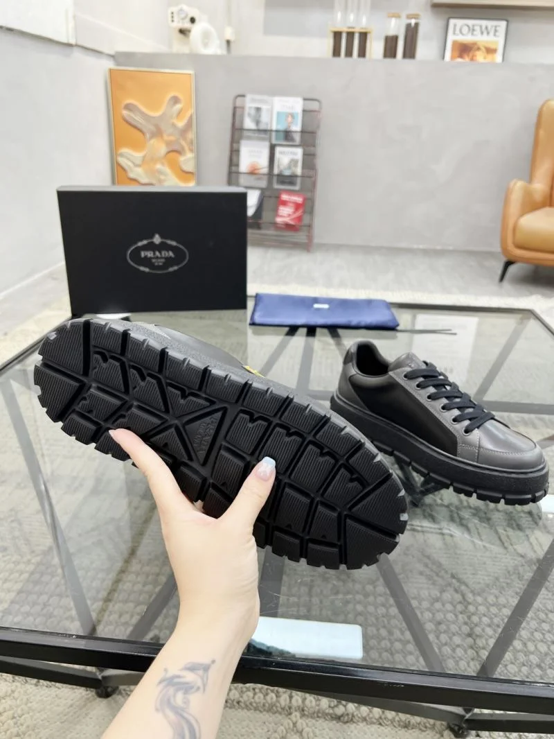 Lightweight Prada Low Shoes 33826