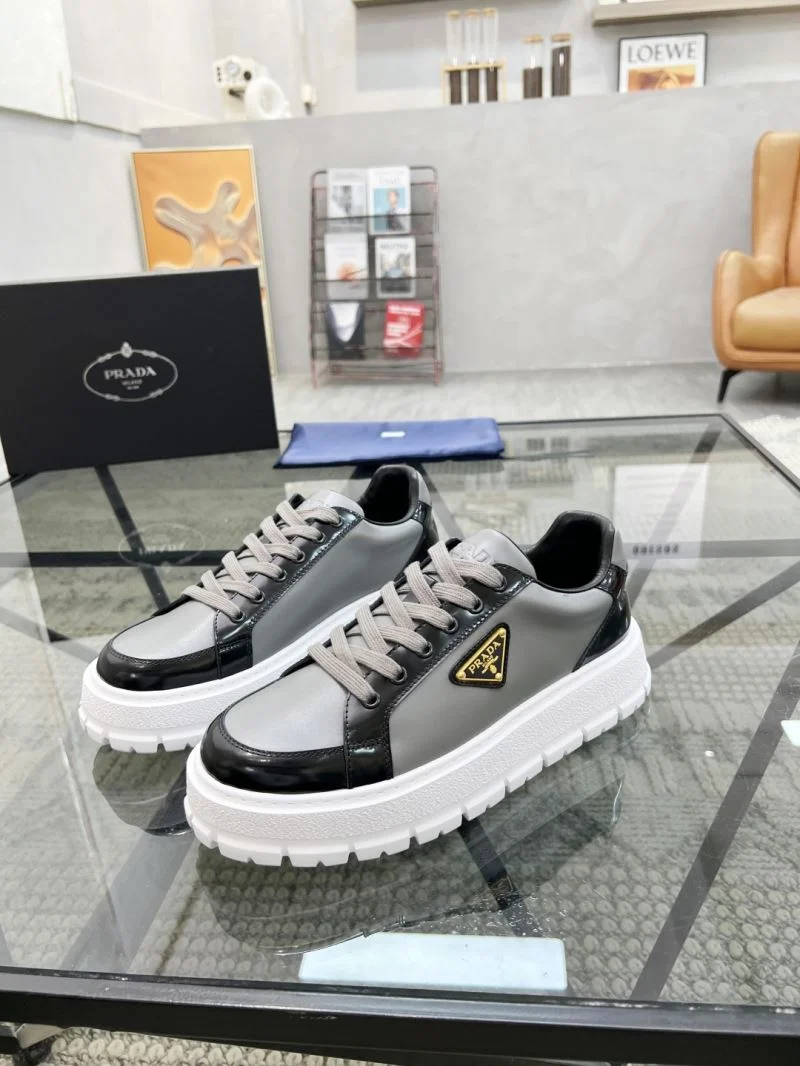 Prada Low Shoes Trendy 33810