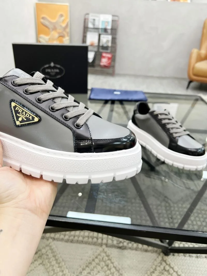 Prada Low Shoes Trendy 33810