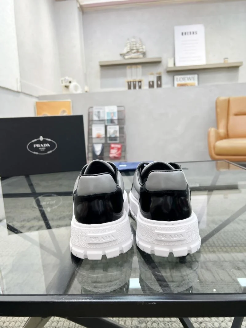 Prada Low Shoes Trendy 33810