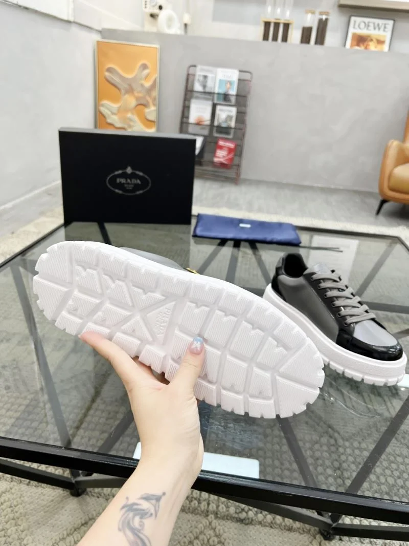 Prada Low Shoes Trendy 33810