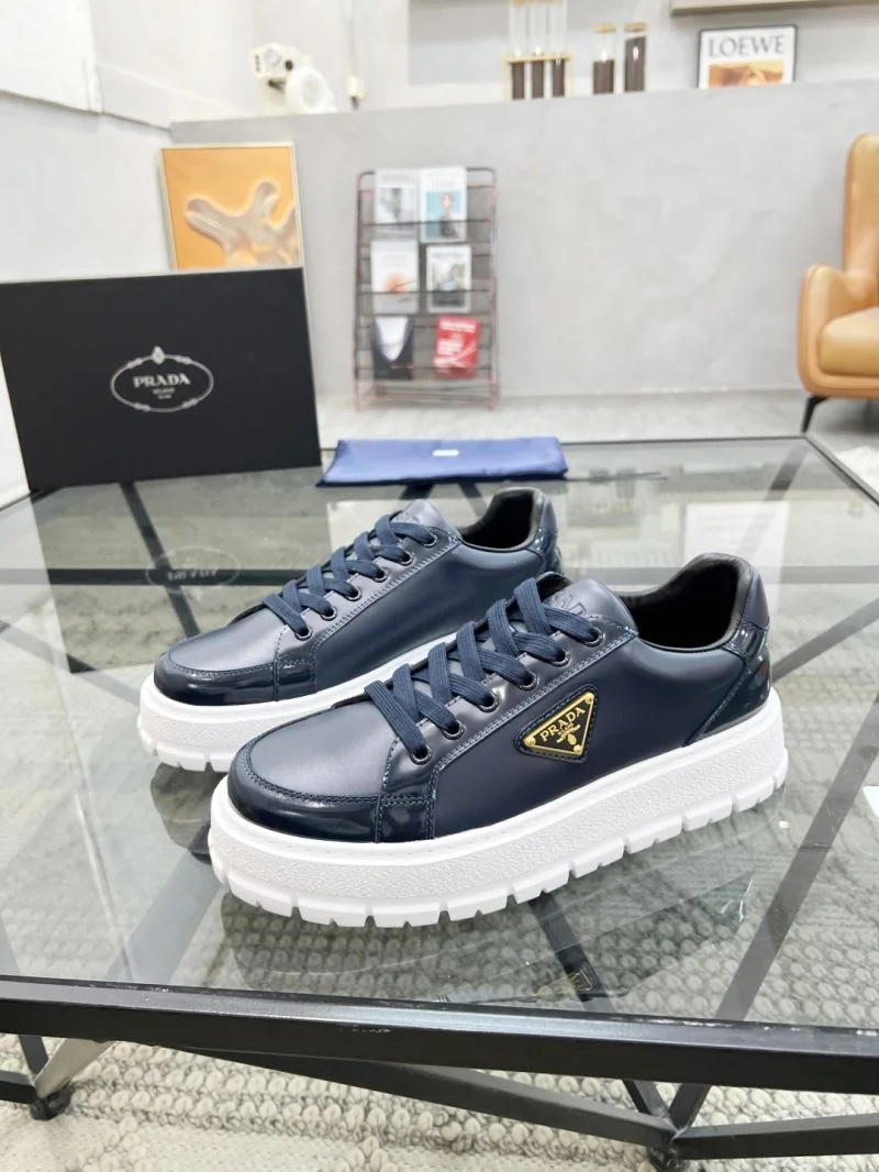 Prada Low Shoes EyeCatching 33805