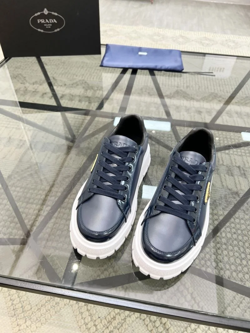 Prada Low Shoes EyeCatching 33805