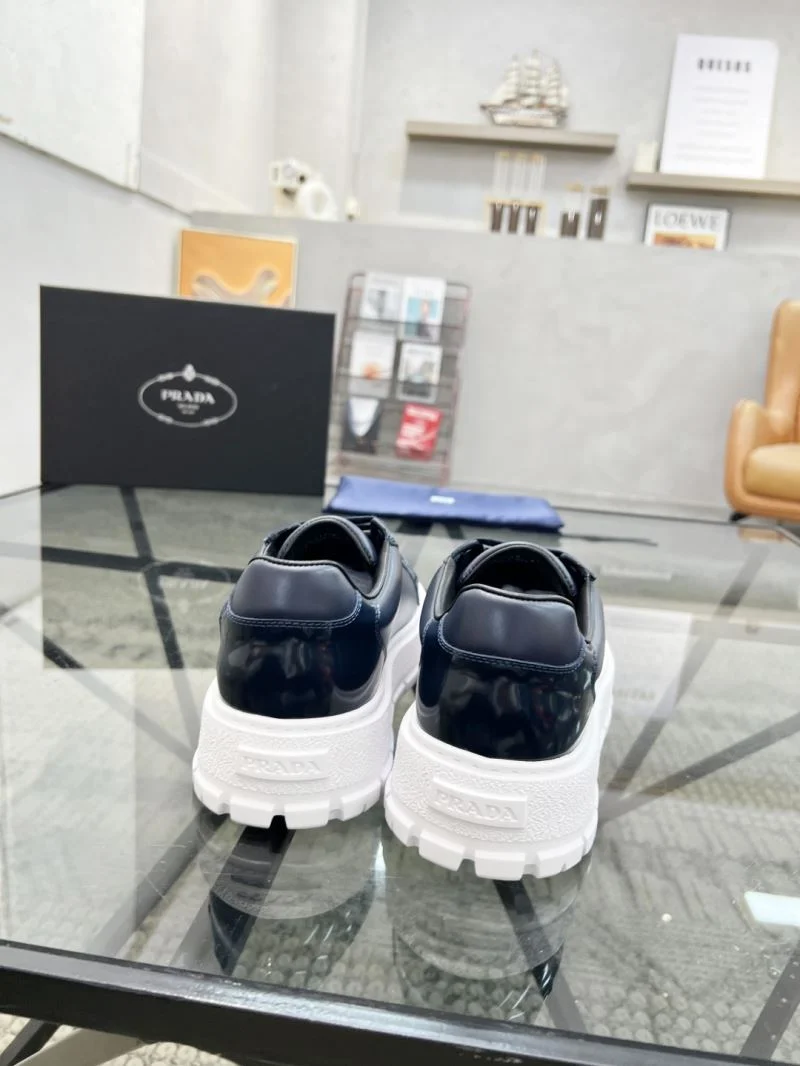 Prada Low Shoes EyeCatching 33805