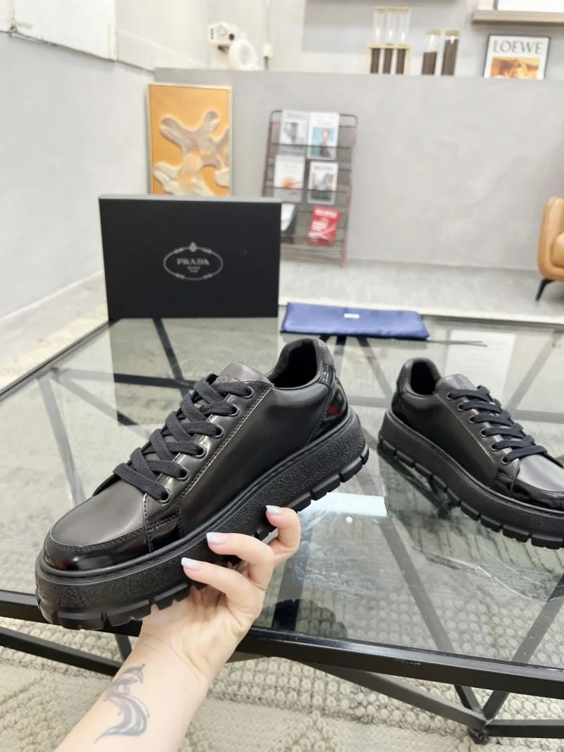 Prada Low Shoes NewStyle 33806