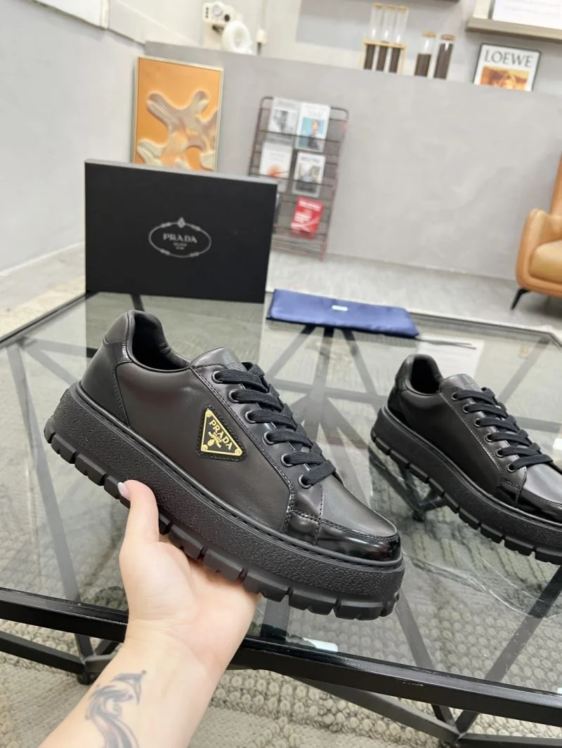 Prada Low Shoes NewStyle 33806