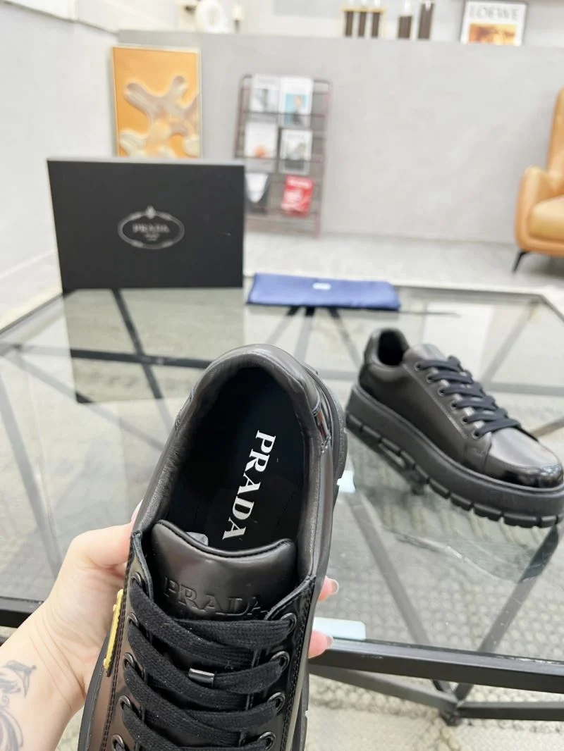 Prada Low Shoes NewStyle 33806