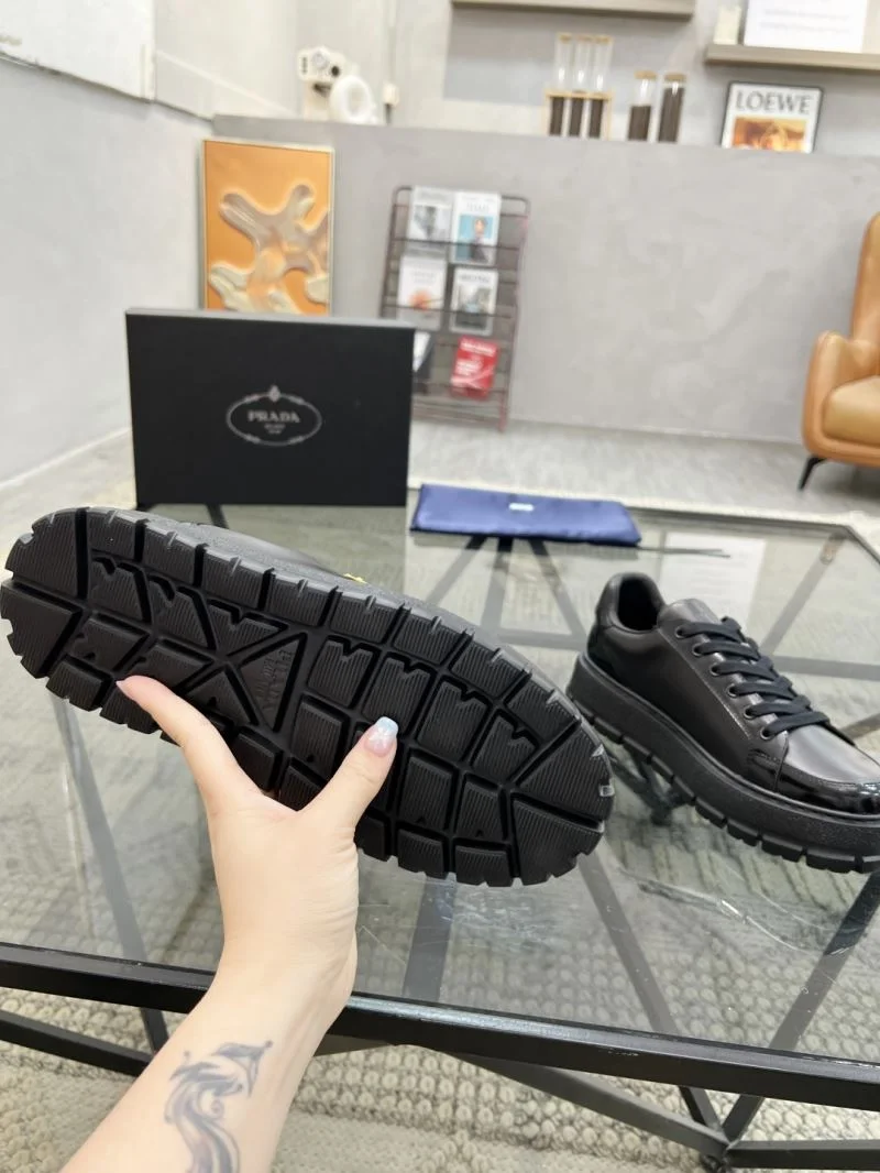 Prada Low Shoes NewStyle 33806