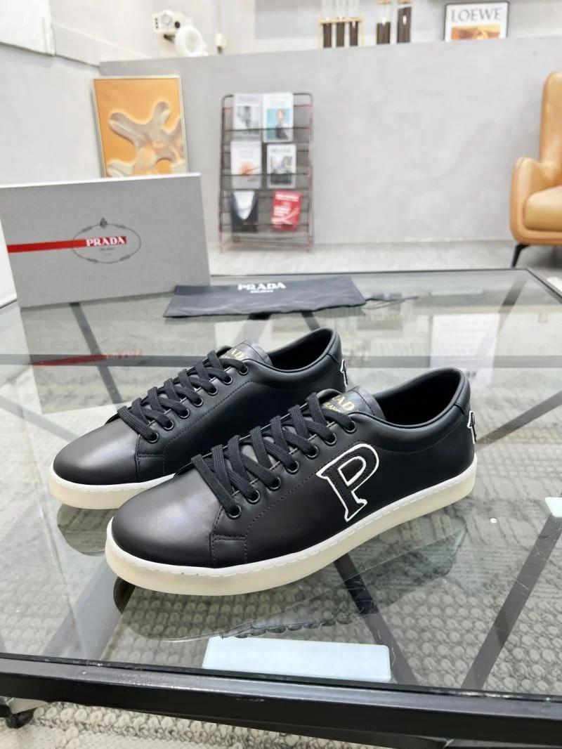 Durable Prada Low Shoes 33800