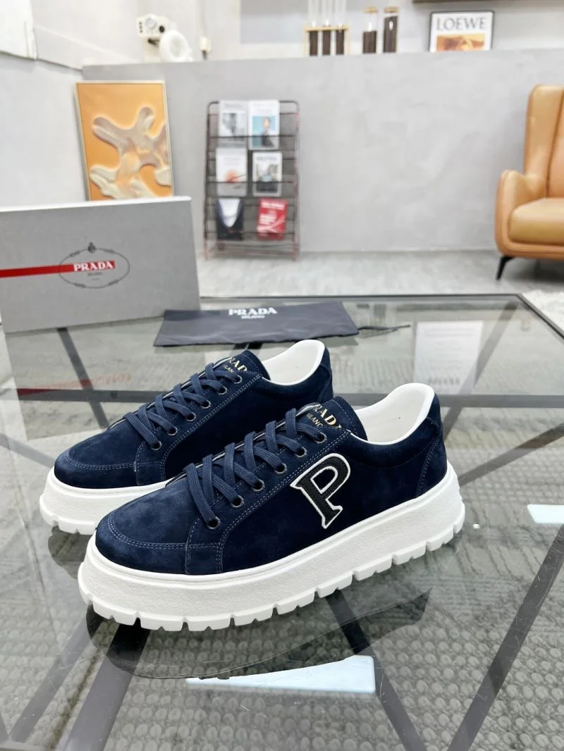 Sophisticated Prada Low Shoes 33797