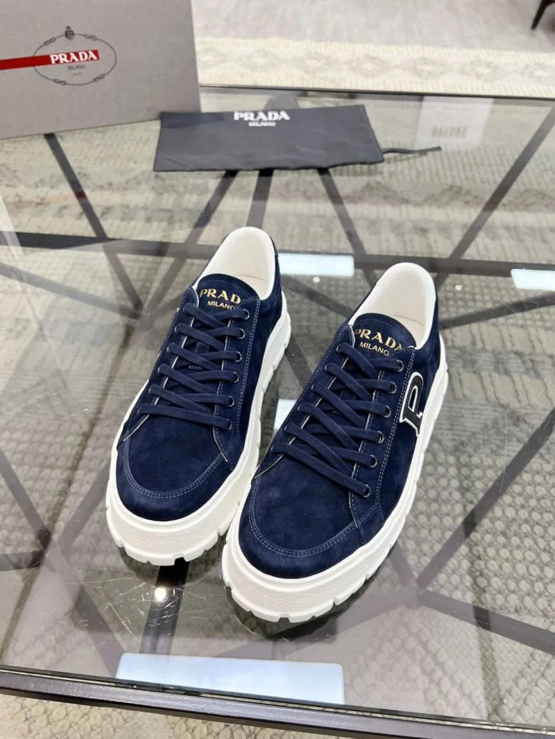 Sophisticated Prada Low Shoes 33797