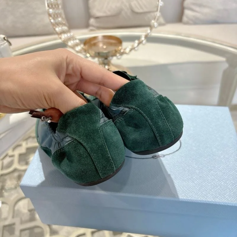 Sporty Prada Low Shoes 33816