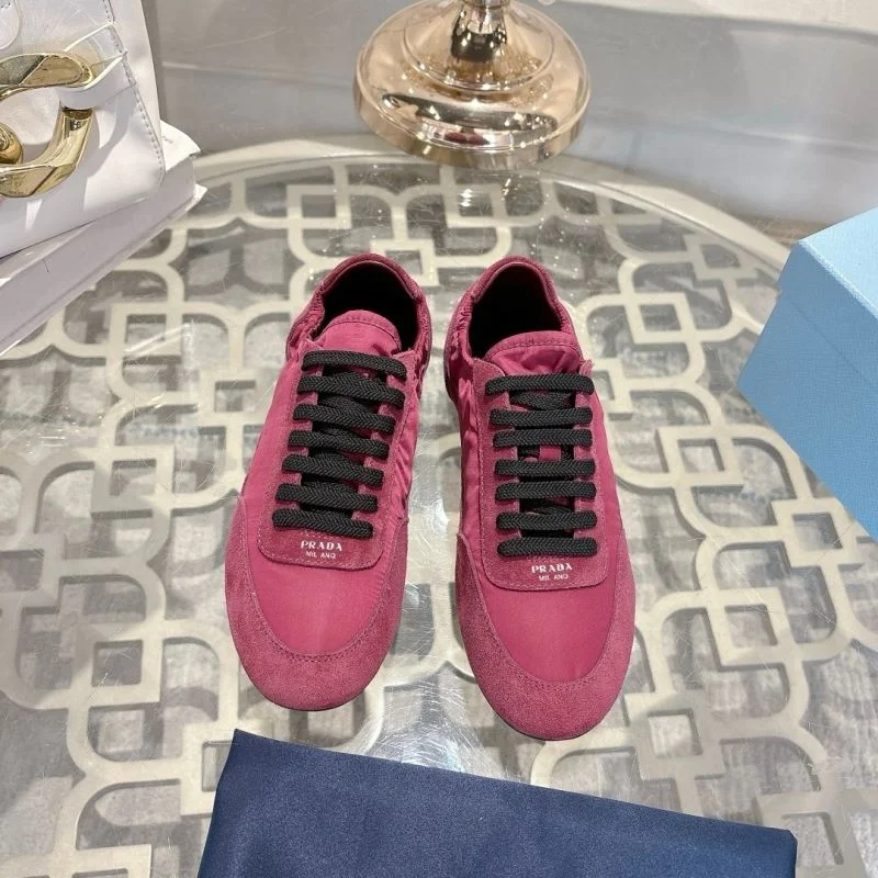 Original Prada Low Shoes 33820