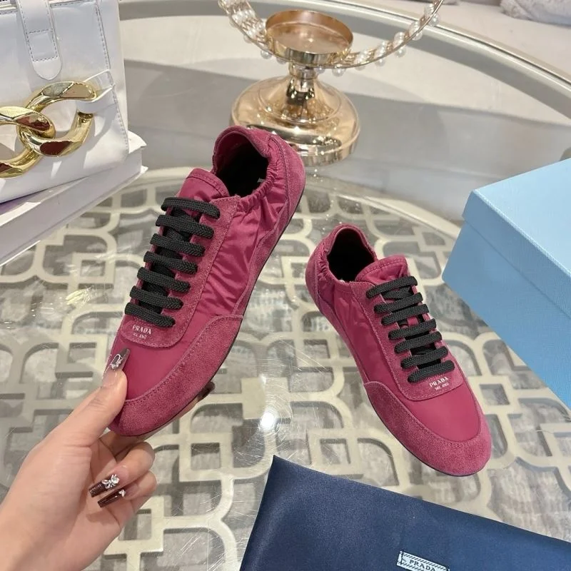 Original Prada Low Shoes 33820