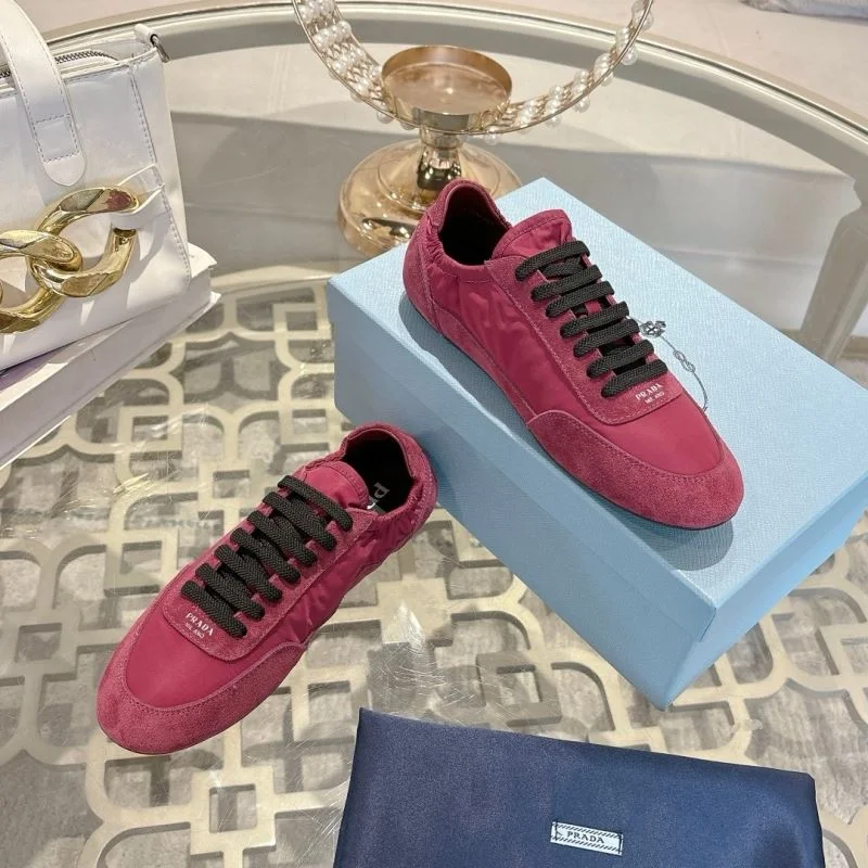 Original Prada Low Shoes 33820