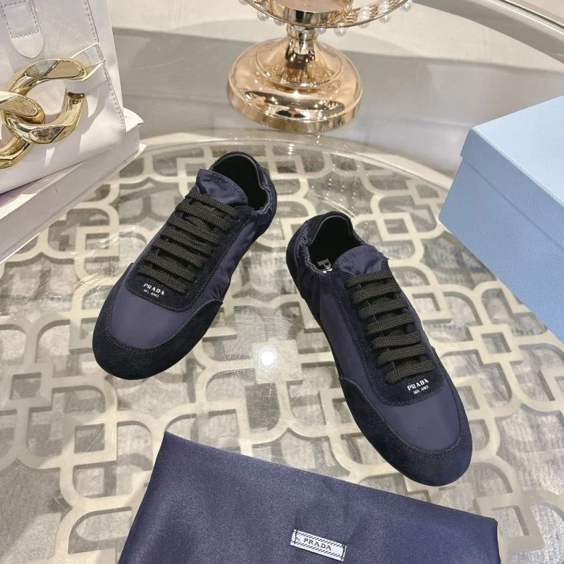 Prada Low Shoes Stretchable 33819