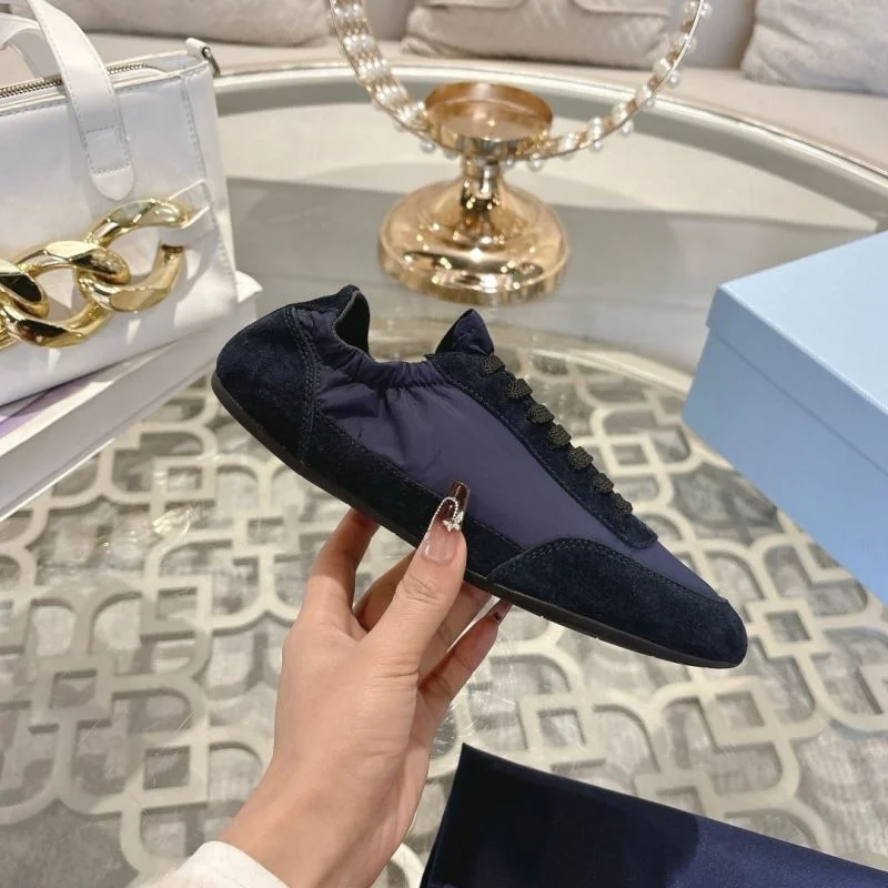 Prada Low Shoes Stretchable 33819