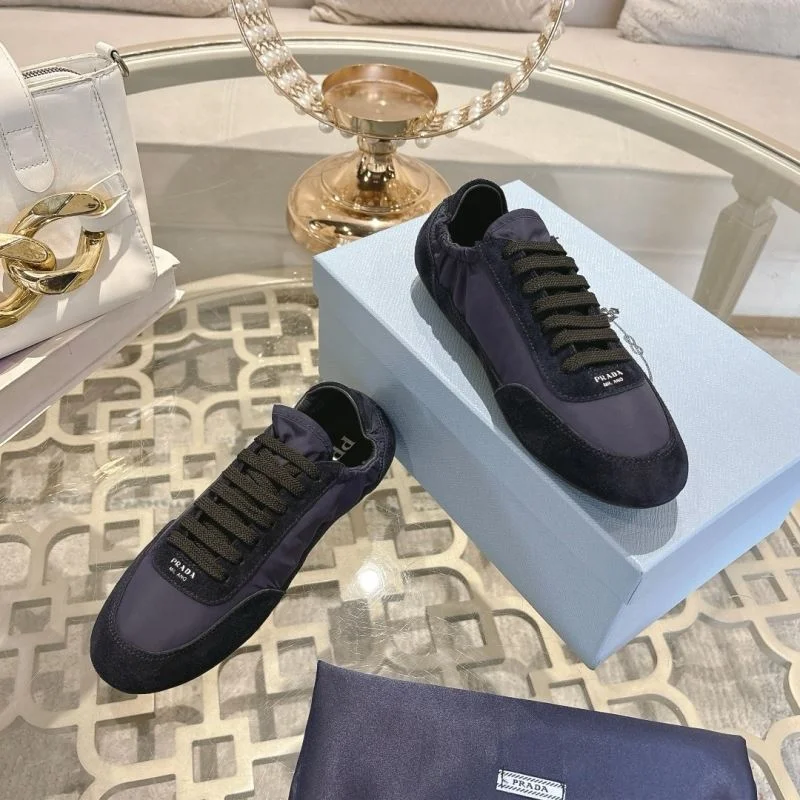 Prada Low Shoes Stretchable 33819