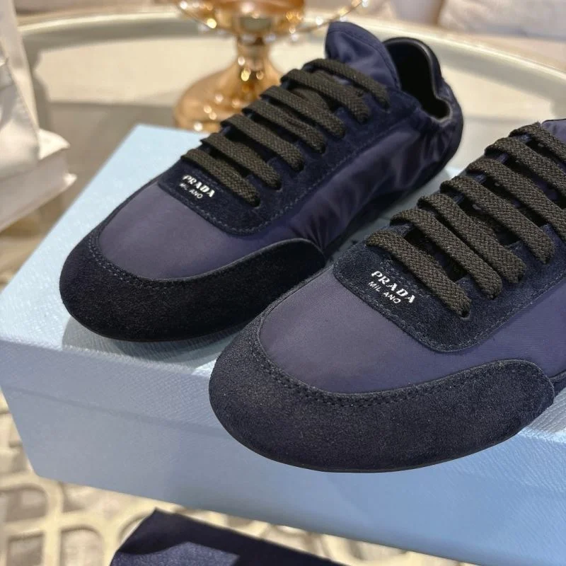 Prada Low Shoes Stretchable 33819