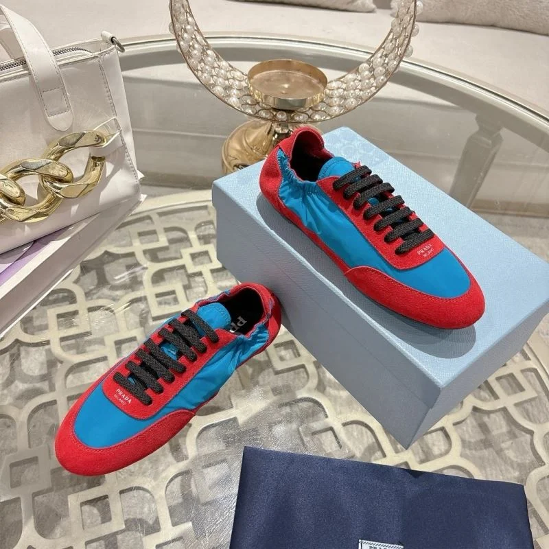 Stylish Prada Low Shoes 33822