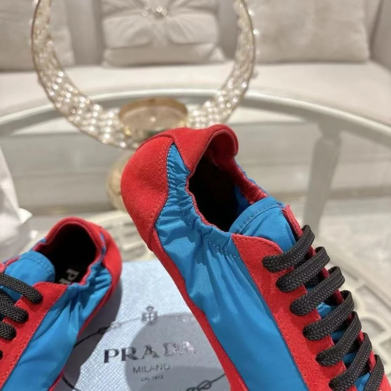 Stylish Prada Low Shoes 33822
