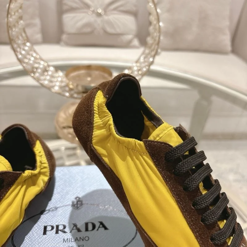 Chic Prada Low Shoes 33821