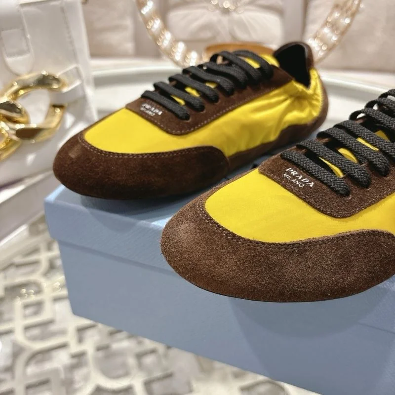 Chic Prada Low Shoes 33821