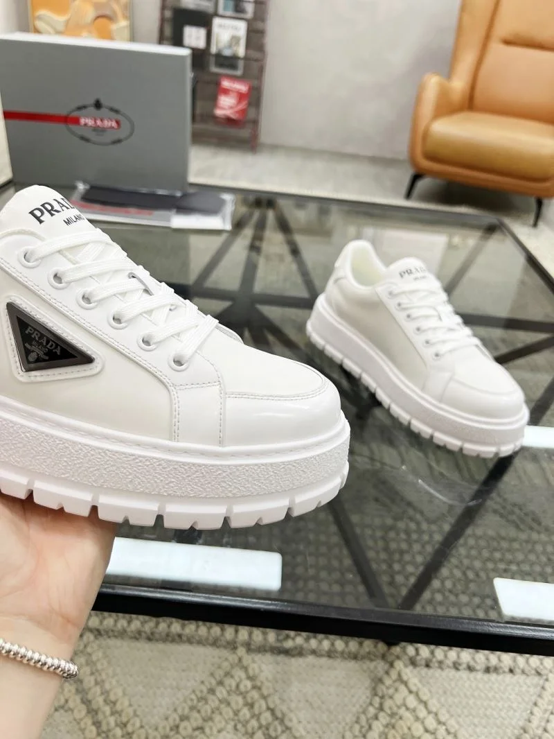 Prada Low Shoes Popular 33796