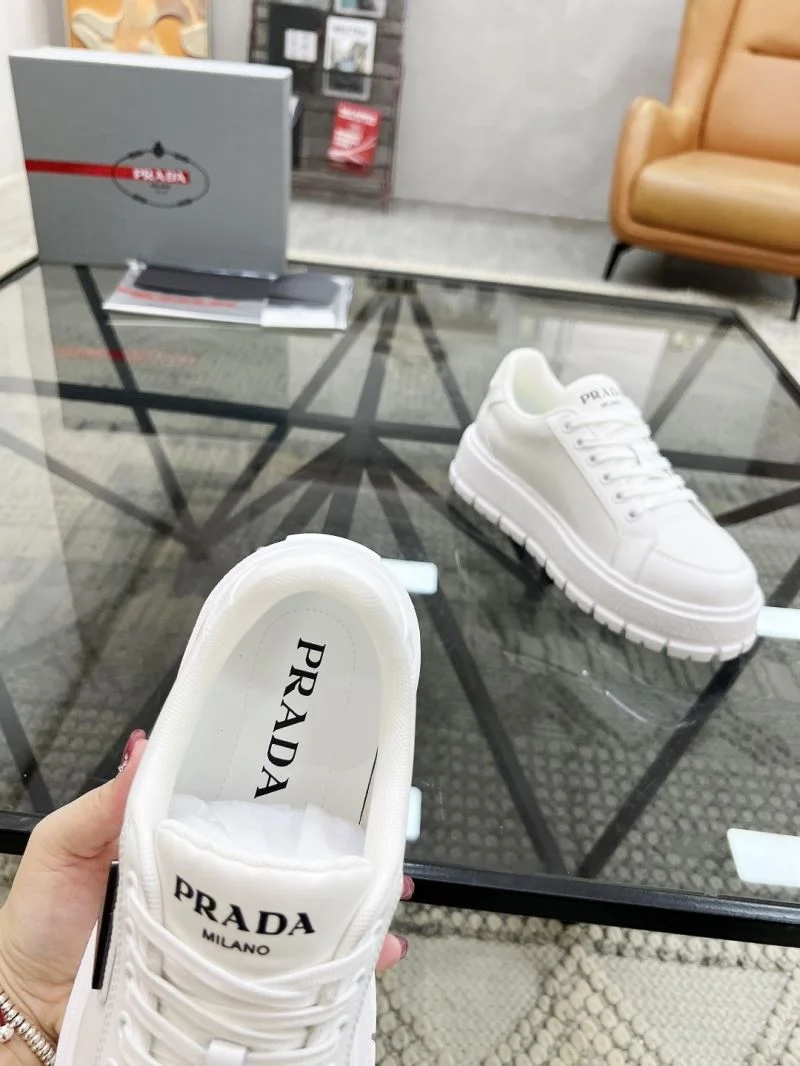 Prada Low Shoes Popular 33796
