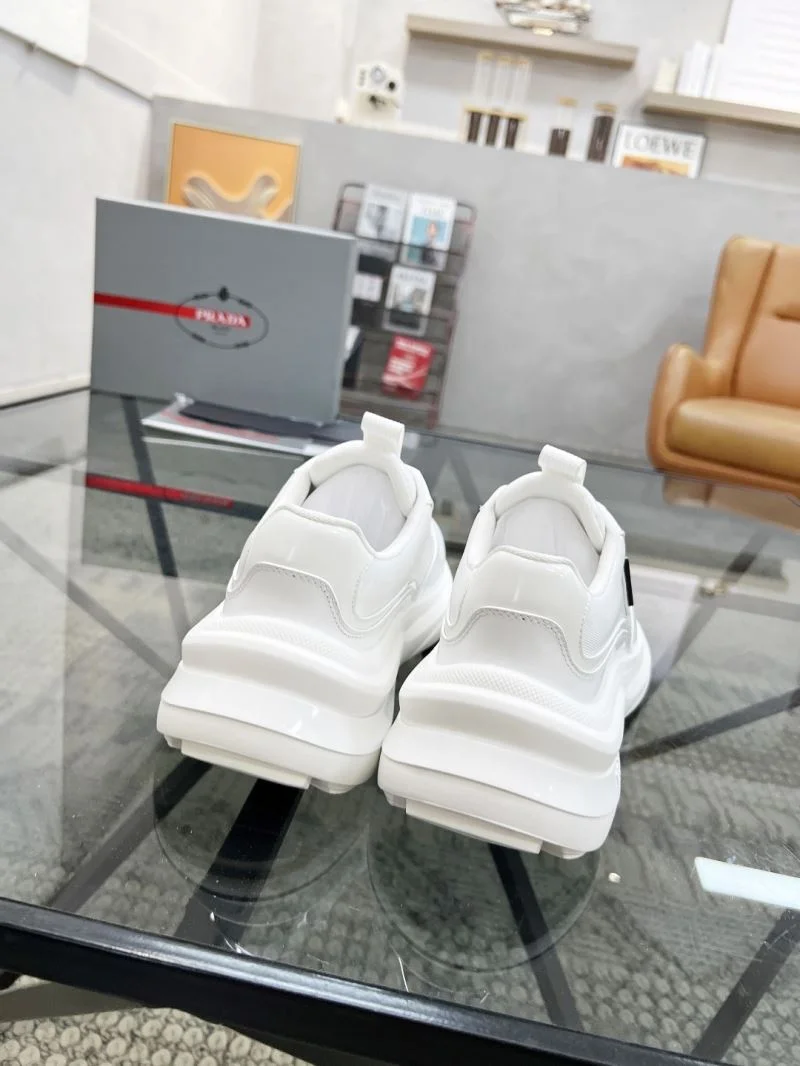 Prada Low Shoes Durable 33809