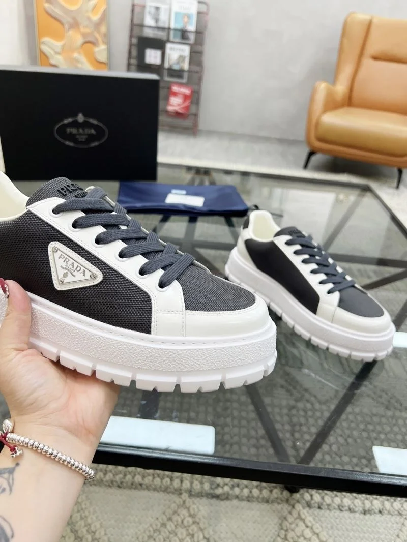Prada Low Shoes NewStyle 33793