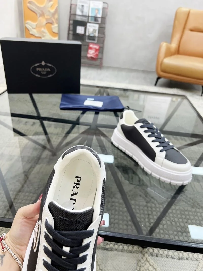 Prada Low Shoes NewStyle 33793
