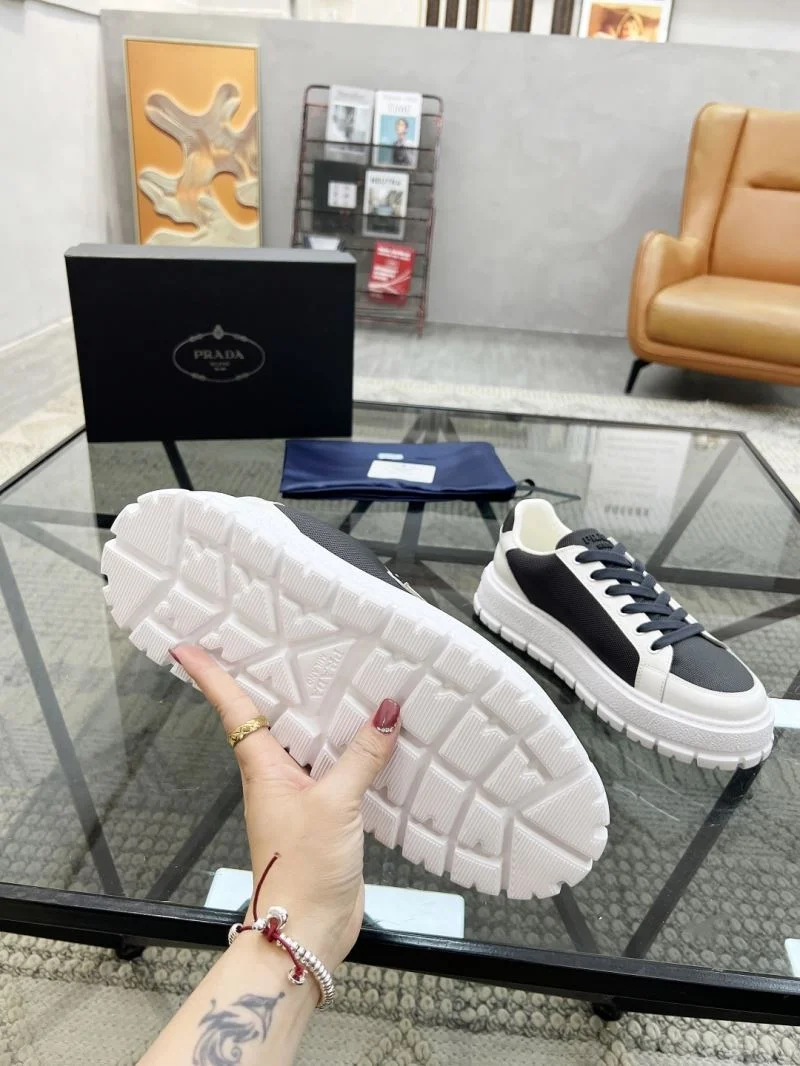 Prada Low Shoes NewStyle 33793