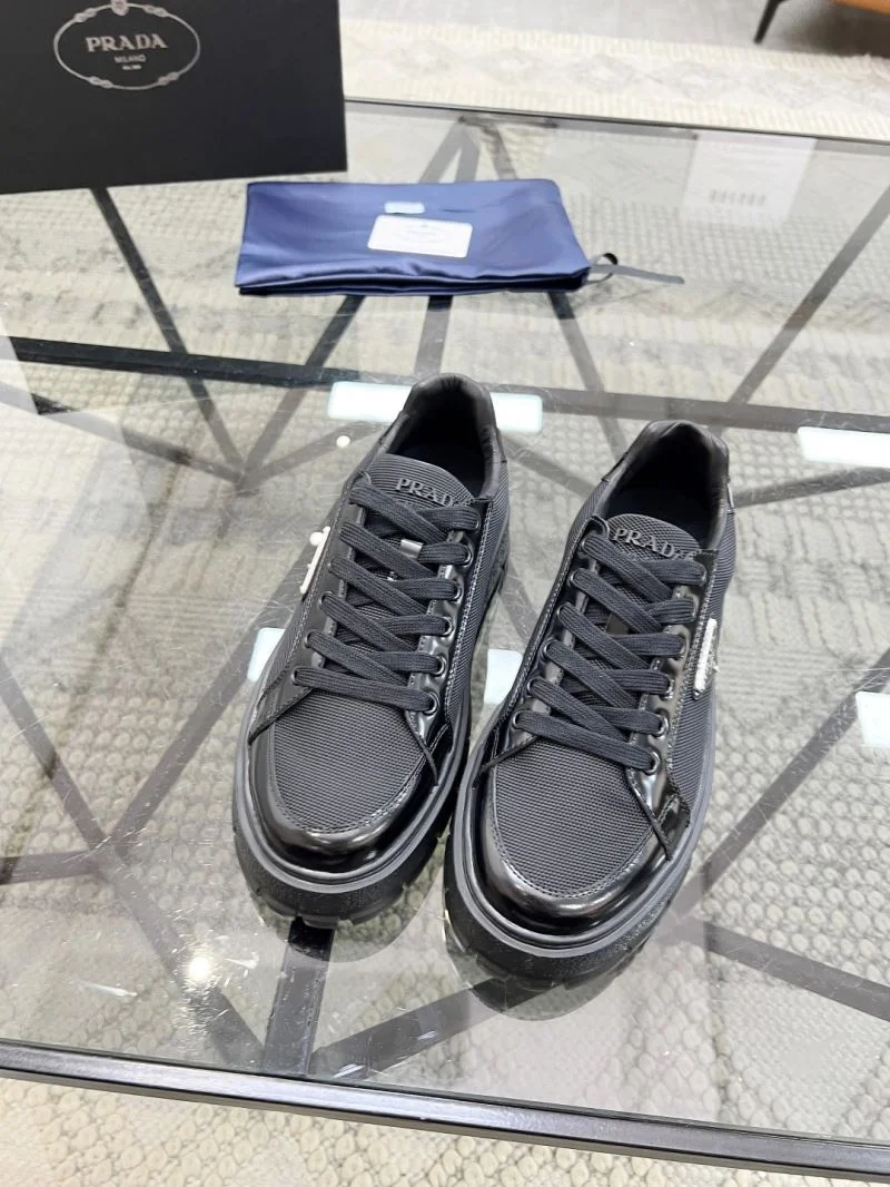 Sporty Prada Low Shoes 33790