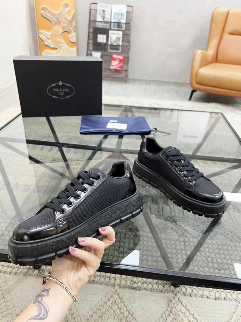 Sporty Prada Low Shoes 33790