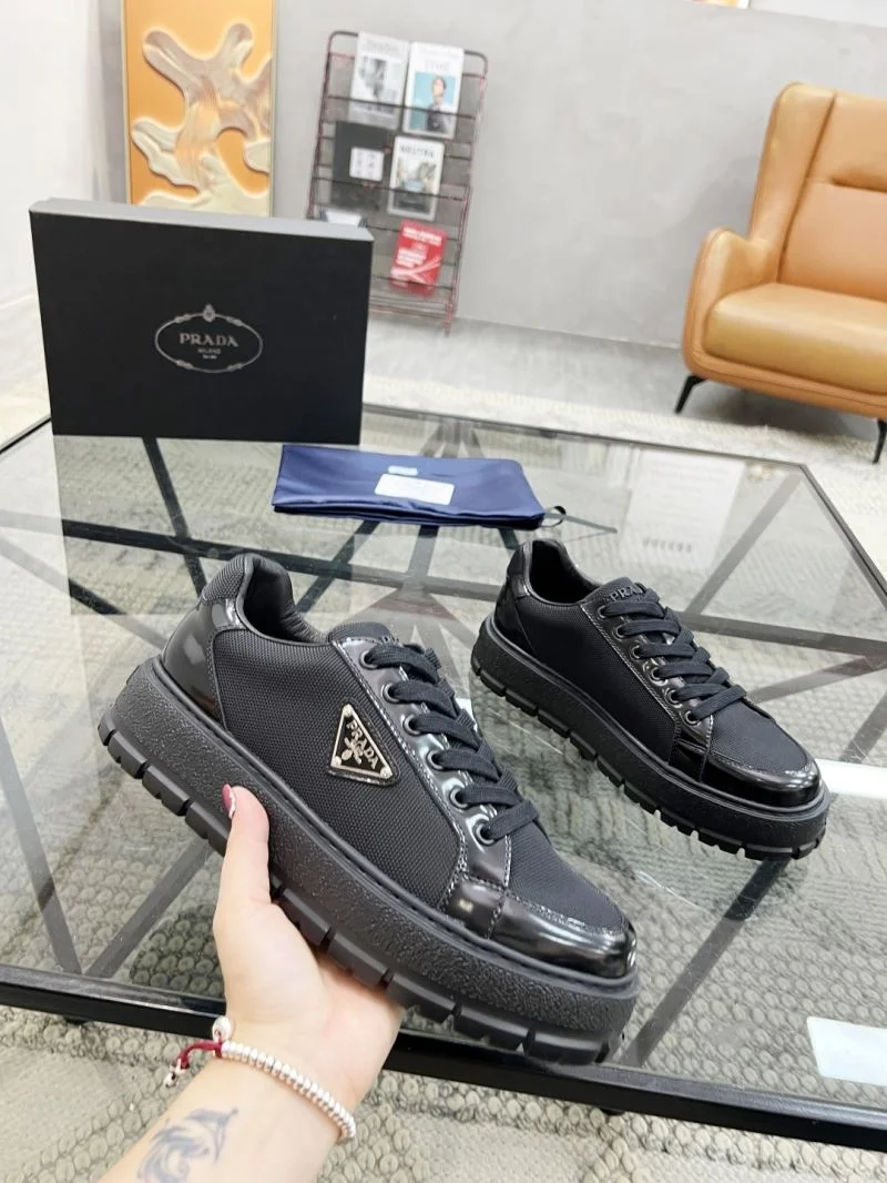 Sporty Prada Low Shoes 33790