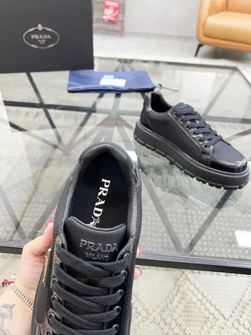 Sporty Prada Low Shoes 33790