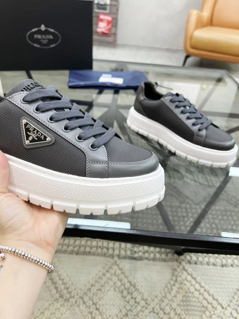 Stylish Prada Low Shoes 33787