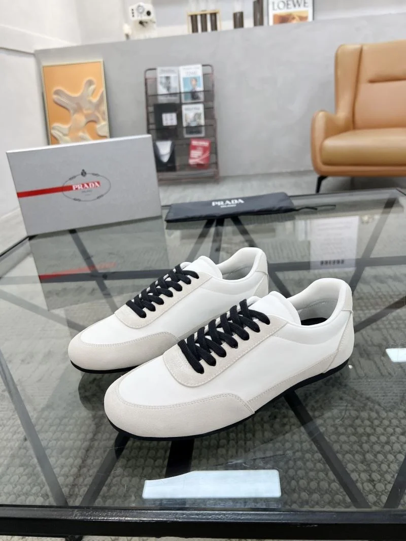 Prada Low Shoes Durable 33783