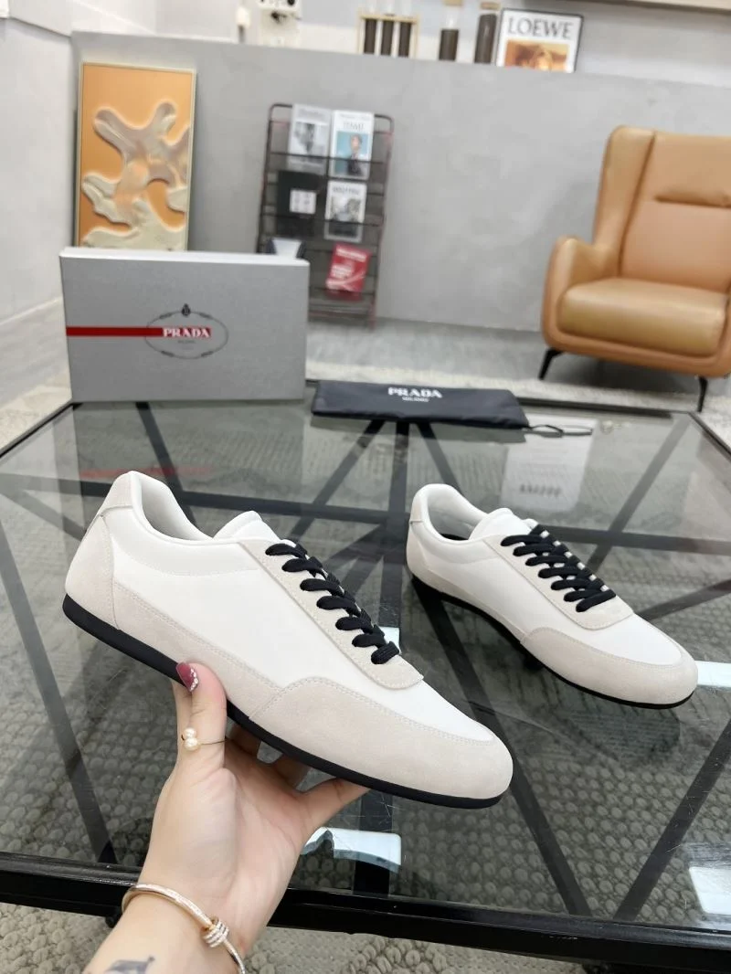 Prada Low Shoes Durable 33783