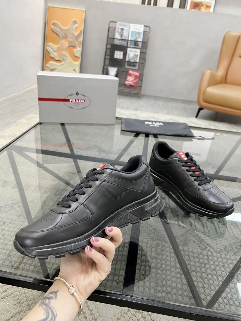 Prada Low Shoes Vibrant 33779