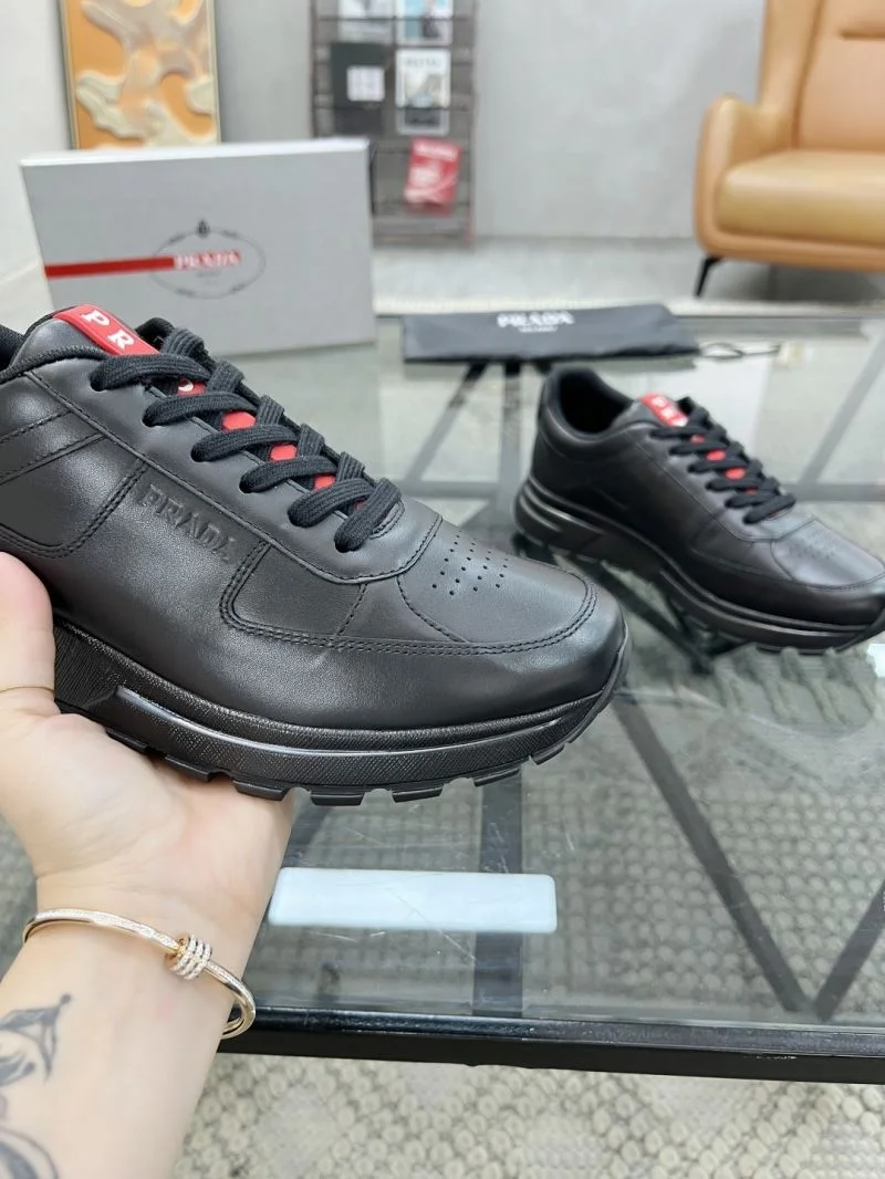 Prada Low Shoes Vibrant 33779