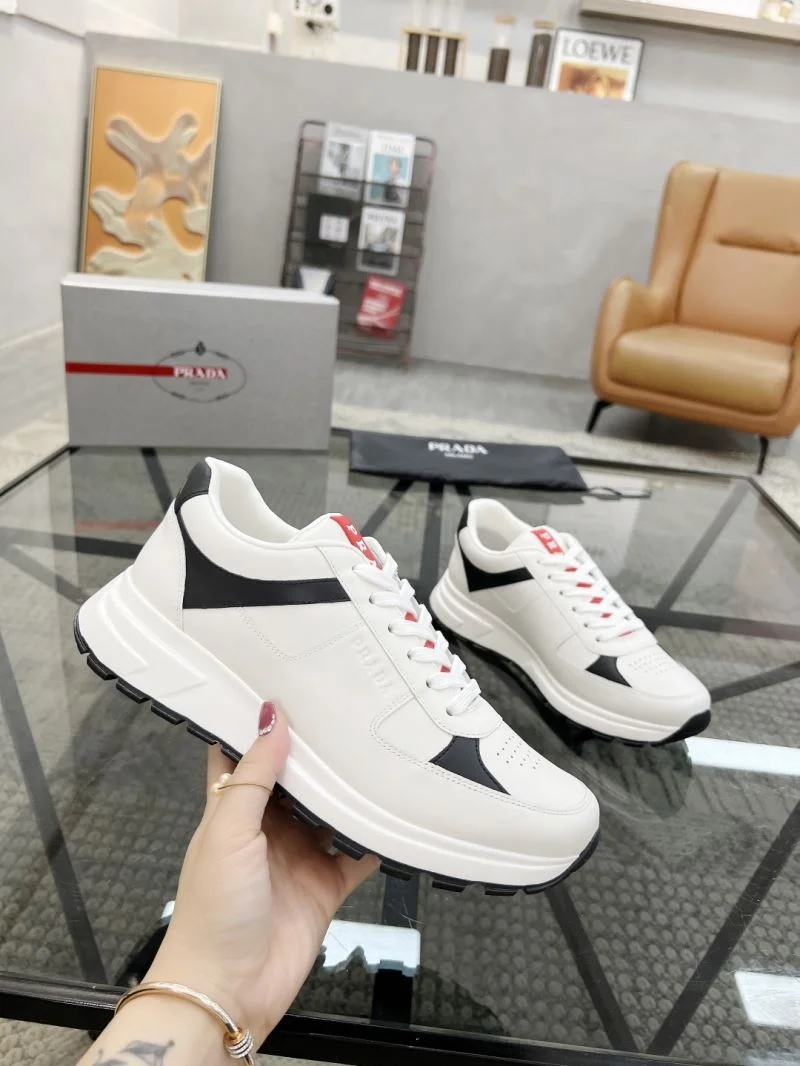 Prada Low Shoes Classic 33769