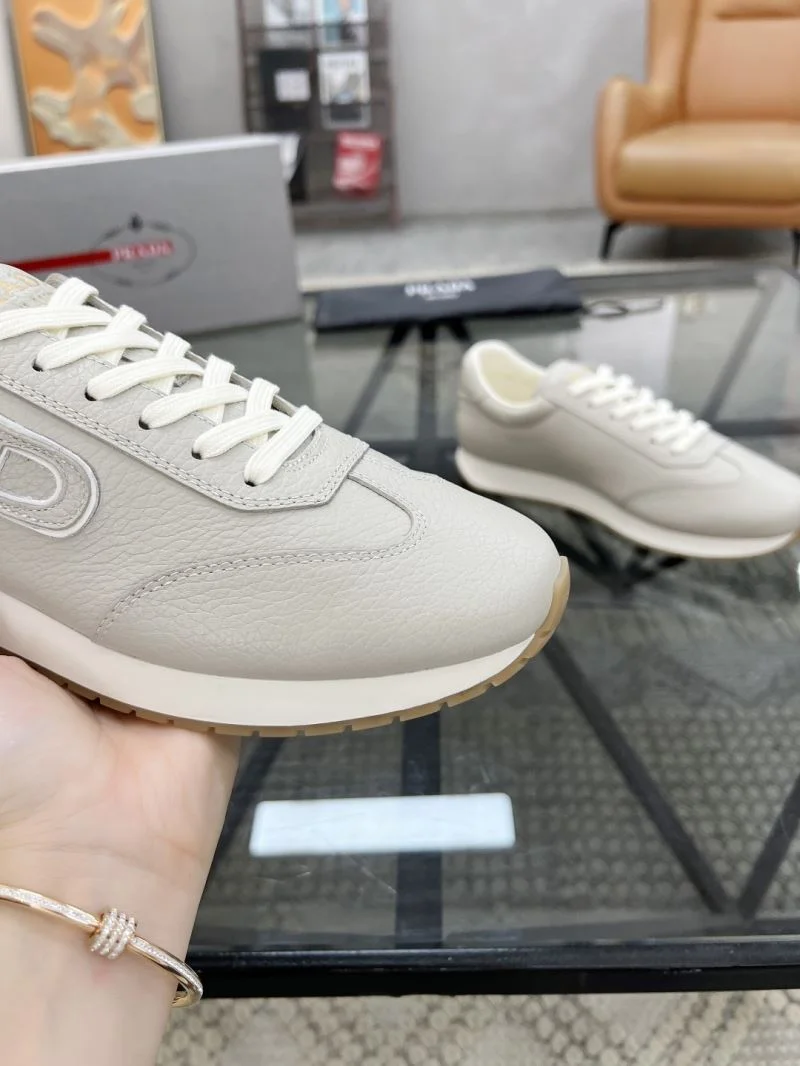 Lightweight Prada Low Shoes 33771